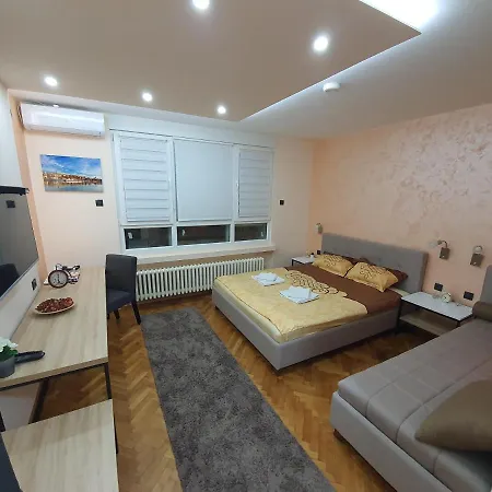Apartament Dodolu *